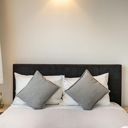 White & Gray Apartment Rethymno  Exterior photo