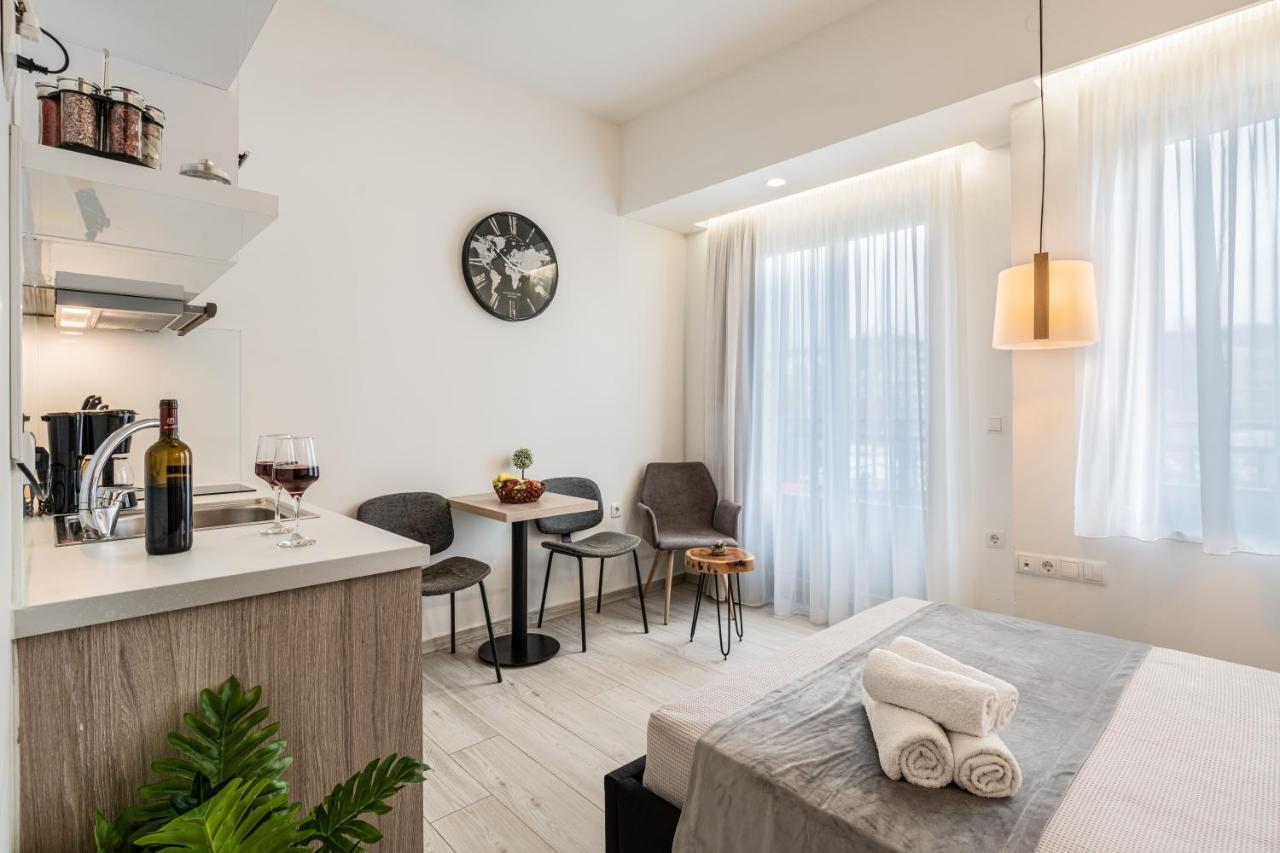 White & Gray Apartment Rethymno  Exterior photo